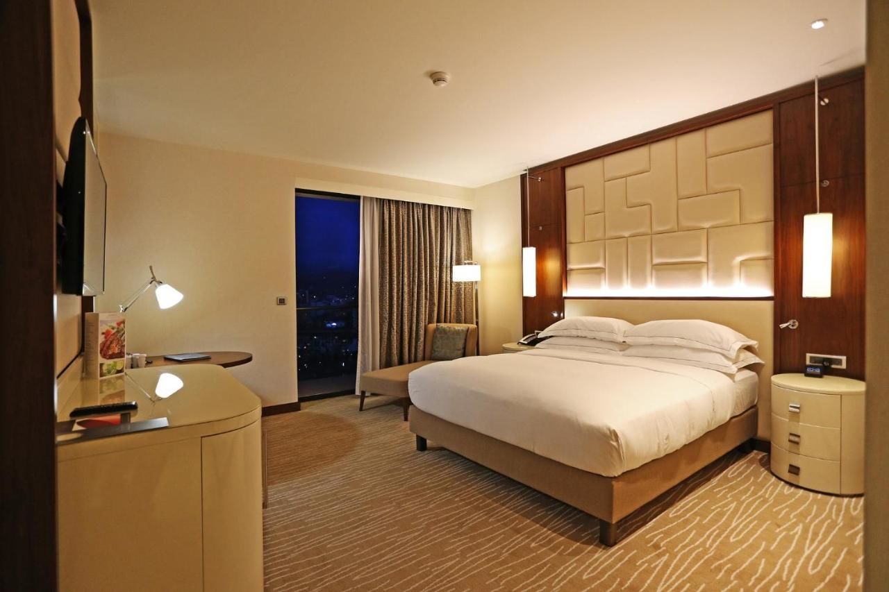 Отель Hilton Batumi Батуми-26
