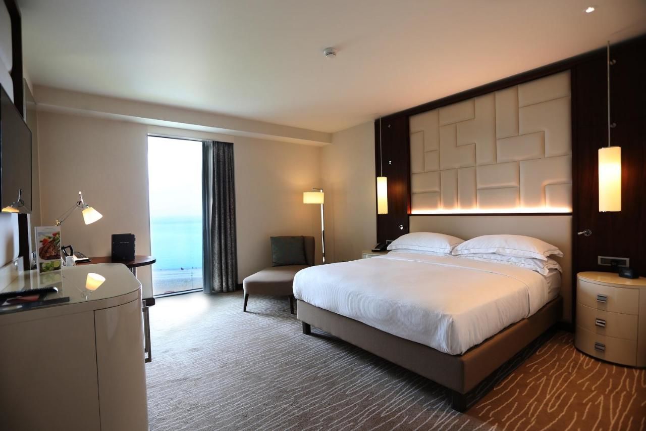Отель Hilton Batumi Батуми-31