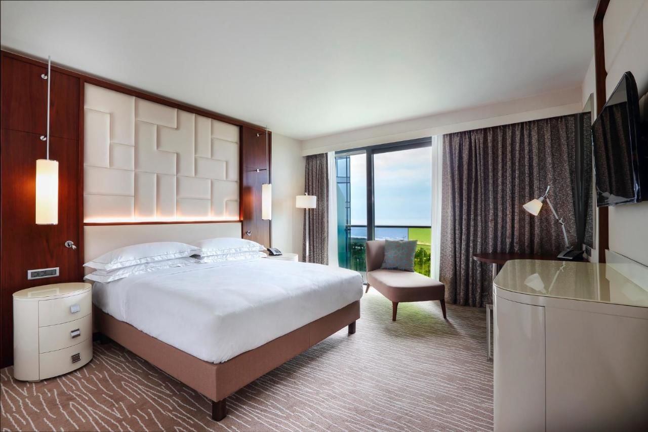 Отель Hilton Batumi Батуми-41