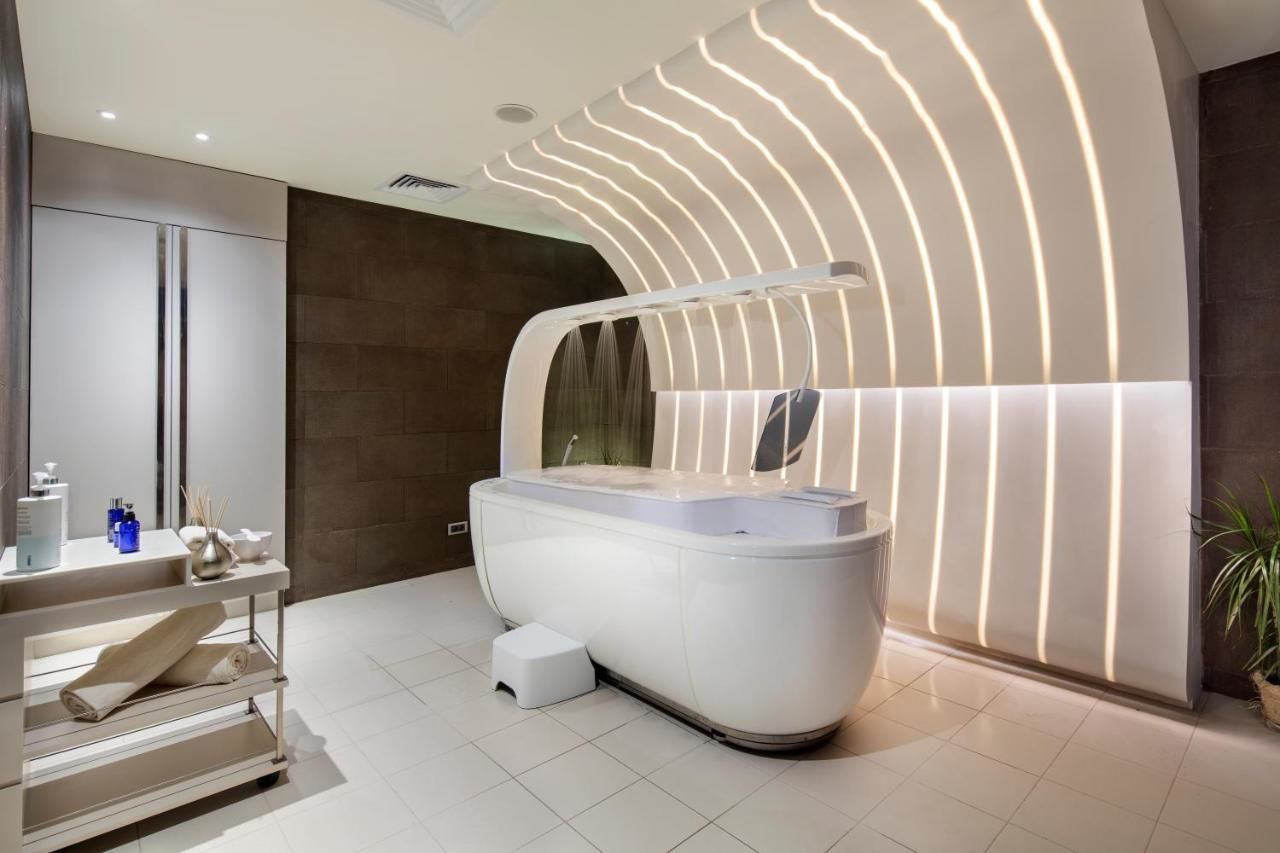 Отель Hilton Batumi Батуми-12