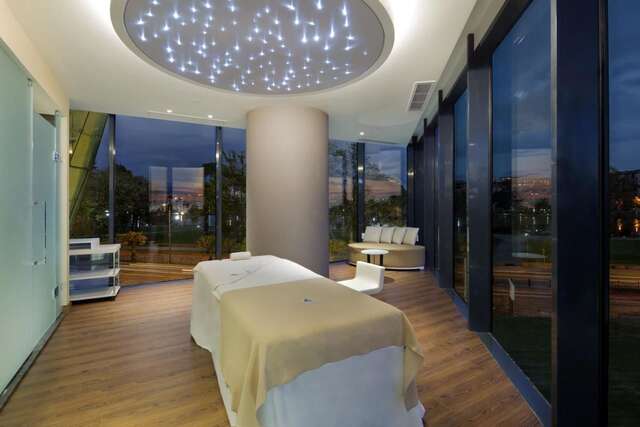 Отель Hilton Batumi Батуми-12