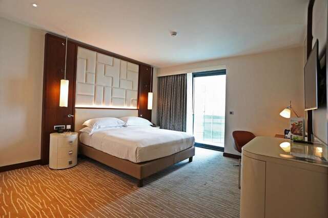 Отель Hilton Batumi Батуми-26