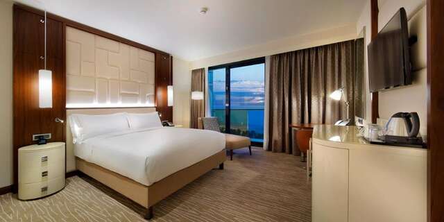 Отель Hilton Batumi Батуми-35