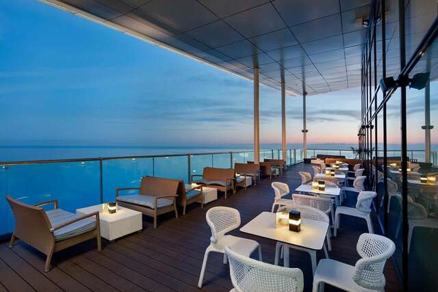 Отель Hilton Batumi Батуми-8